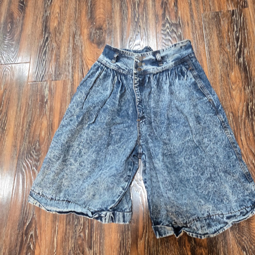 VTG Made In The Shade 7/8 Denim Shorts Womens Blue Acid Wash High Rise Pleated
